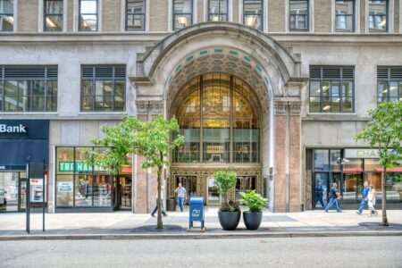 Cincinnati's Dixie Terminal, built in 1921 and designed by Frederick W Garber, originally housed a streetcar terminal, and later a bus terminal, plus rail ticket offices and a stock exchange.