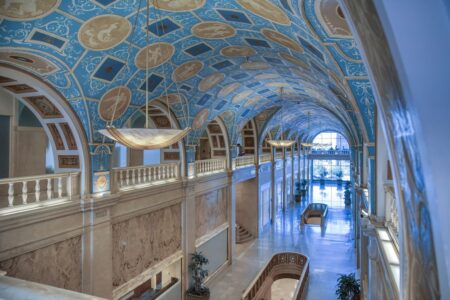 Cincinnati's Dixie Terminal, built in 1921 and designed by Frederick W Garber, originally housed a streetcar terminal, and later a bus terminal, plus rail ticket offices and a stock exchange.