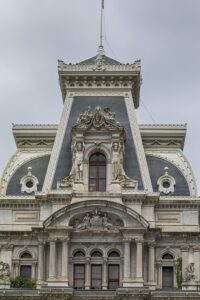 Philadelphia City Hall is at the geographic center of Philadelphia, and until 1986 was the city's tallest structure by "gentlemen's agreement."
