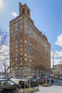 1 East End Avenue is an Upper East Side cooperative apartment building built in 1929.