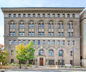 Phoenix Mutual Life Insurance Company building of 1920, designed by NY architect Benjamin Morris. Now used by Connecticut Department of Energy & Environmental Protection.