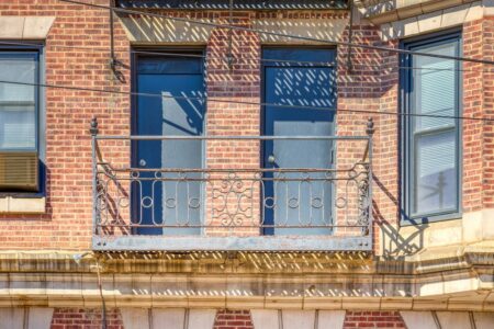 Chesterfield Apartments, built in 1903 as luxury residences – and Richmond’s first high-rise apartment building – is now occupied mostly by VCU students.
