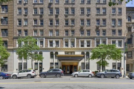 127 West 79th Street, completed in 1926, was designed by Gronenberg & Leuchtag in neo-Renaissance/Romanesque style. Also known as Clifton House, the high-rise is part of the Upper West Side/Central Park West Historic District.